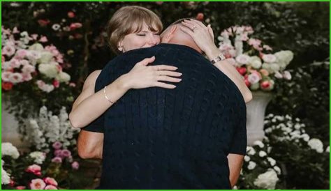 Are Taylor Swift's Parents Back Together? | Latest Updates Revealed